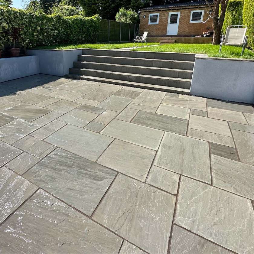 Local patio slab installers in Carmarthen laying garden patio slabs