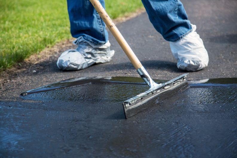 Tarmac driveway repair in Swansea – fixing cracks, potholes, and resurfacing