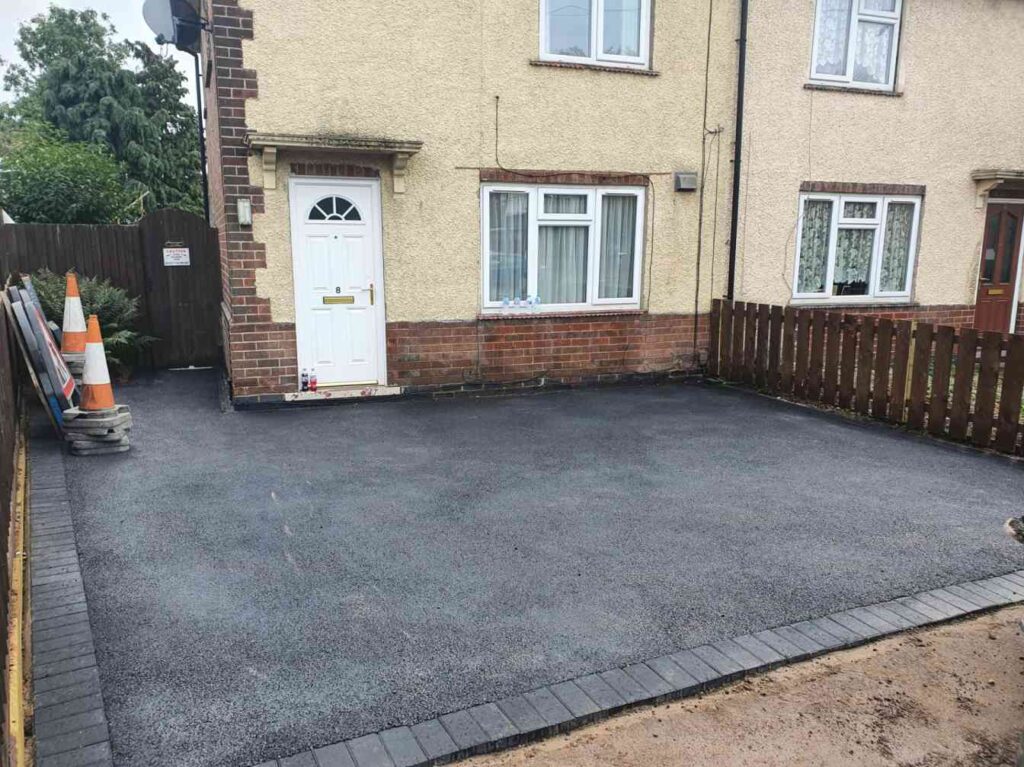 Local tarmac services Swansea – new driveway installation and repairs