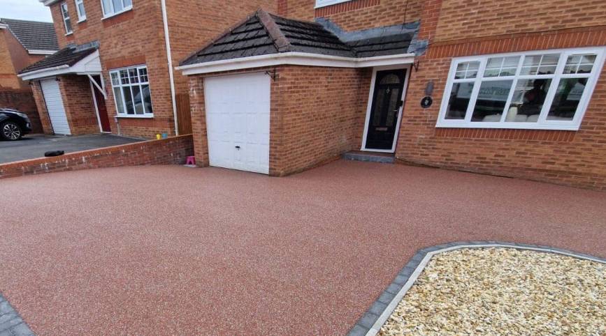 Professional resin driveway installation in Port Talbot by Tywi Valley Paving