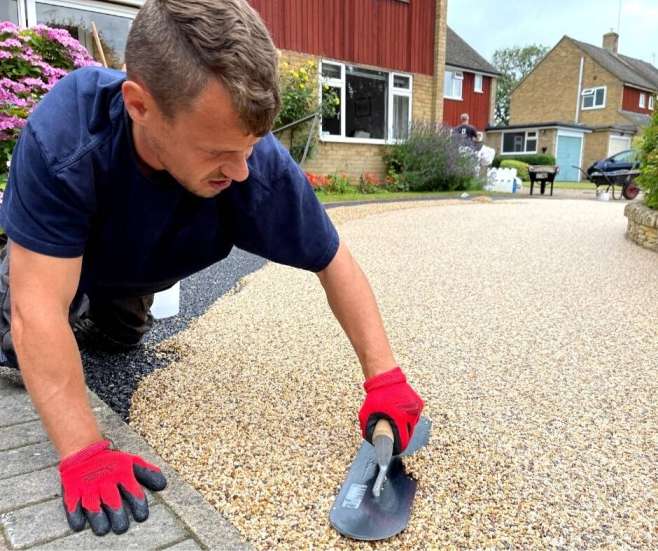 Resin driveway installers Gorseinon applying new resin-bound surface